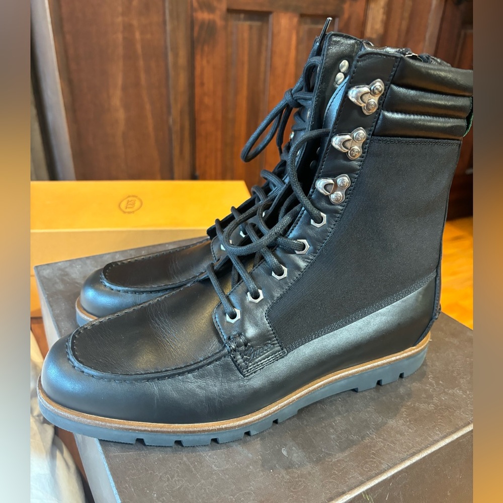 Men’s Gucci boots brand new